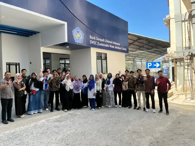Macca Student Visit Explores SWSC Unismuh Waste Management Innovation