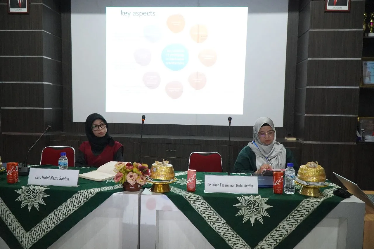 Dua Dosen Universitas Putra Malaysia Narasumber Kuliah Tamu Prodi Arsitektur Unismuh Makassar