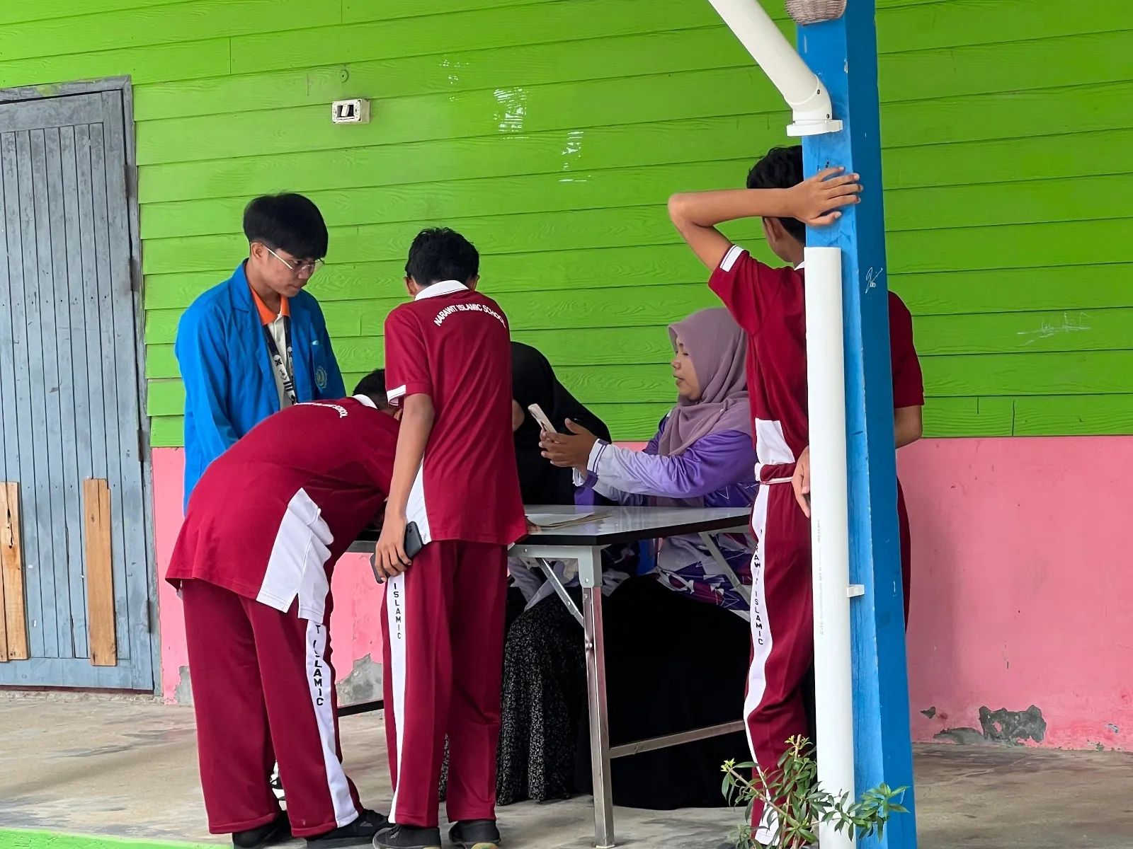 Mahasiswa FEB Unismuh Kenalkan Literasi Keuangan dalam KKN Internasional di Thailand