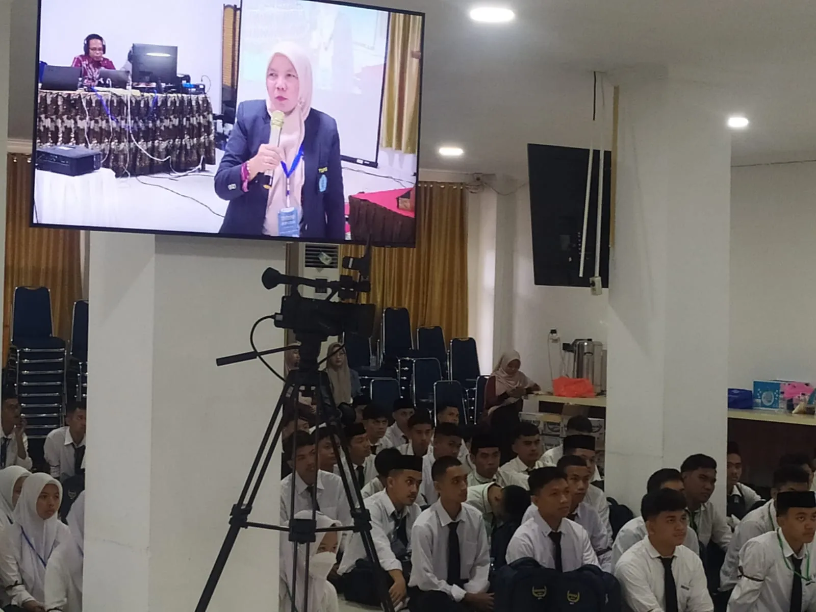 Dekan FISIP Unismuh Makassar Dorong Mahasiswa Baru Selesaikan Studi Tepat Waktu