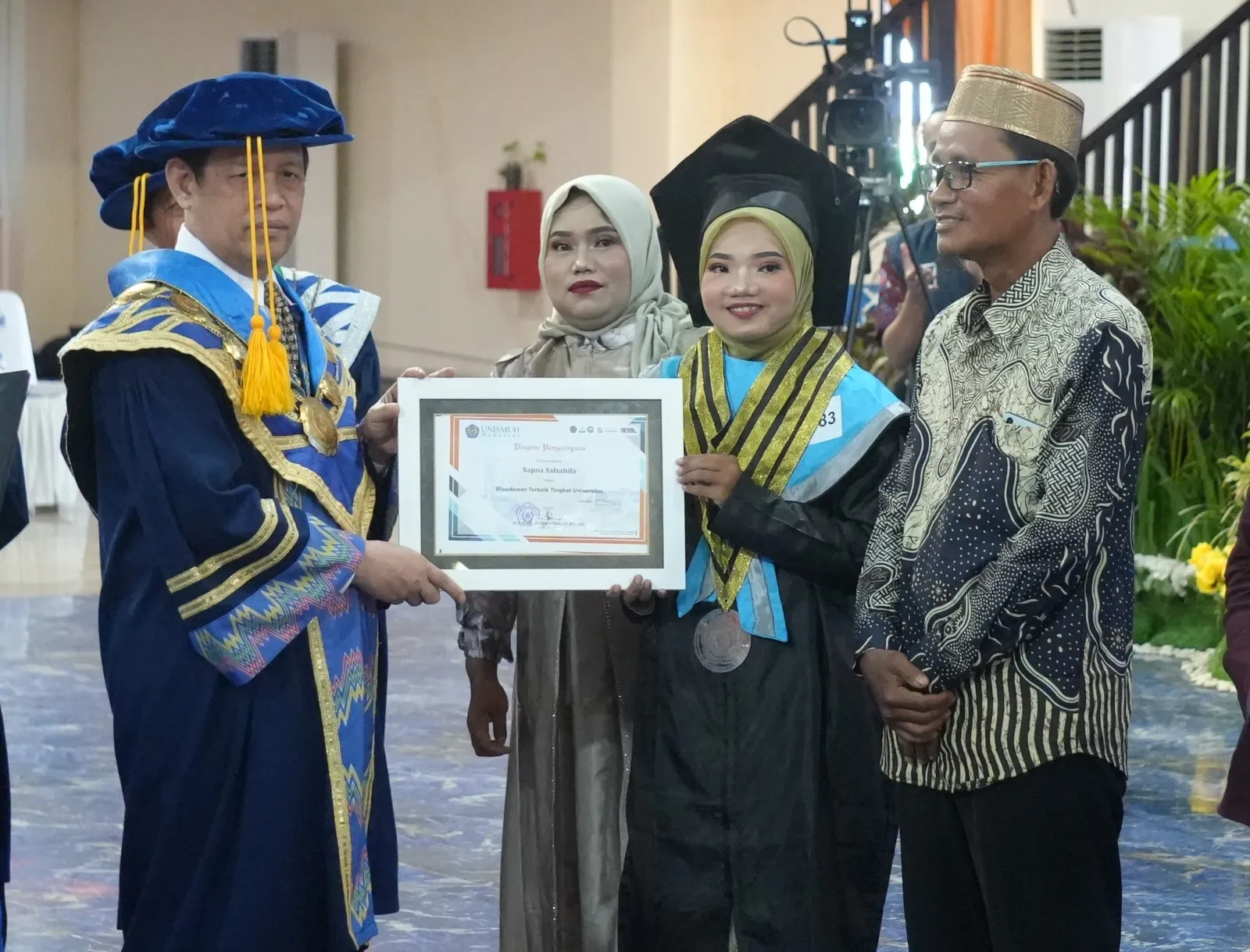 Bekerja Paruh Waktu dan Aktif Berorganisasi, Tak Halangi Sapna Salsabila Jadi Lulusan Terbaik Wisuda 87 Unismuh Makassar