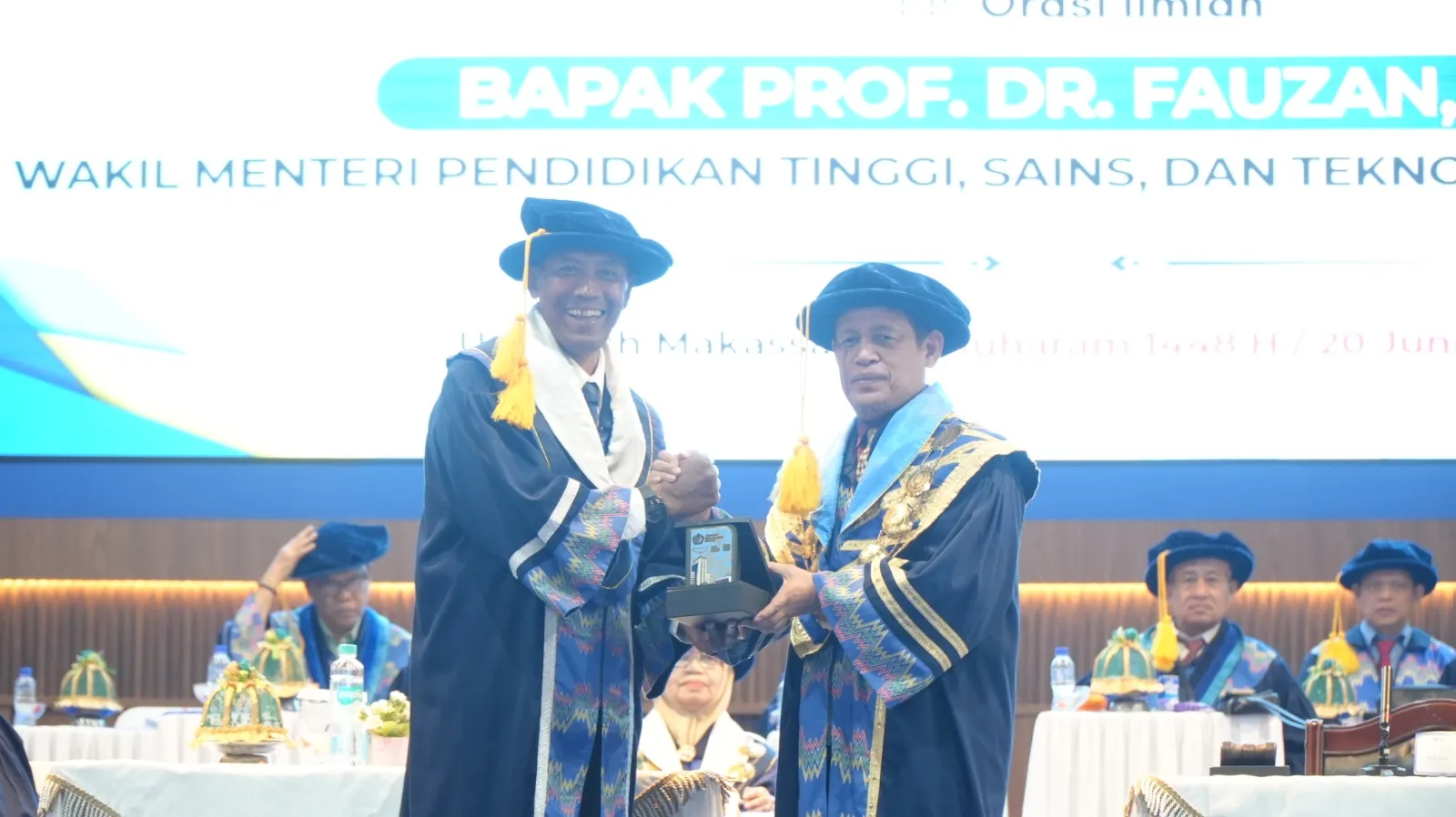Metafora Ulat dan Kupu-Kupu, Wamendiktisaintek Dorong Wisudawan Unismuh Berevolusi