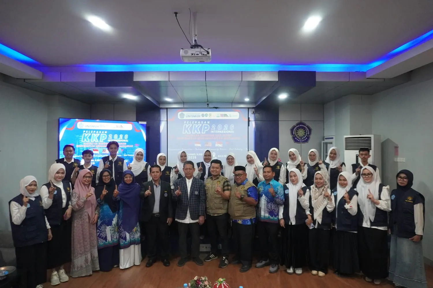 FEB Unismuh Lepas Peserta KKP Internasional 2026, Rektor Tekankan Daya Saing Global